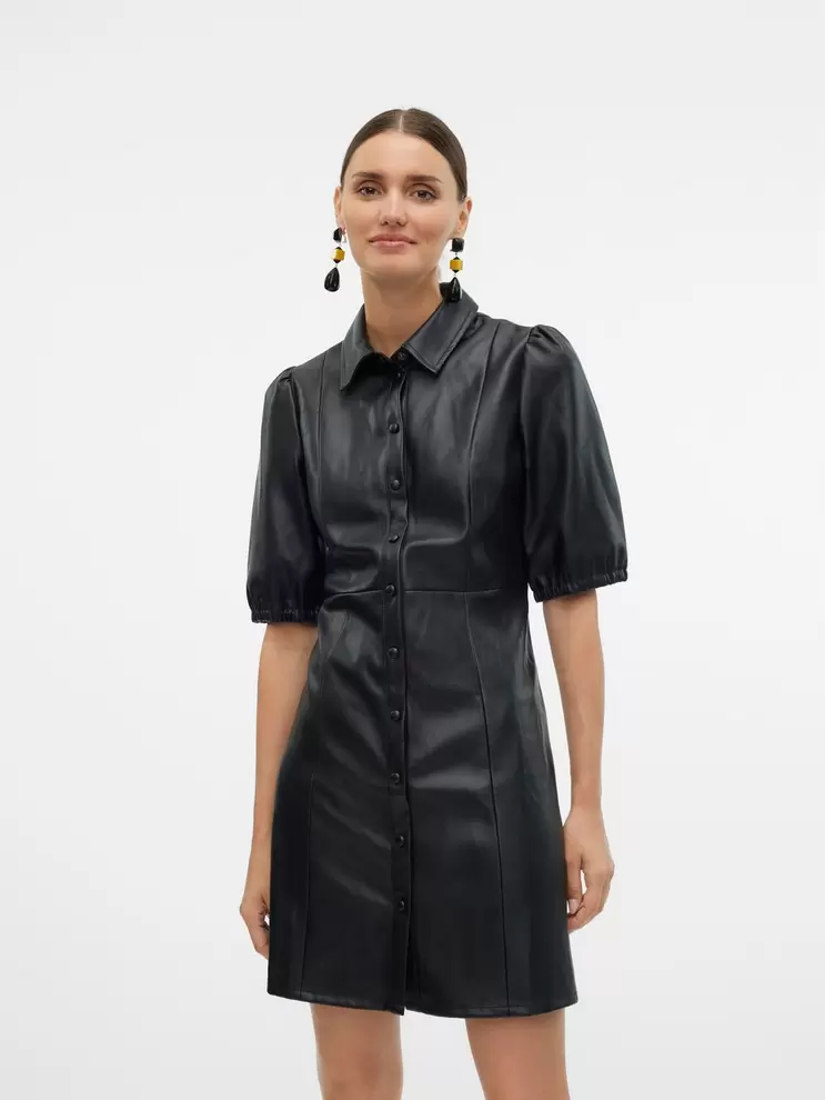 VMSIGGI Kurzes Kleid für 59,99€ in Vero Moda