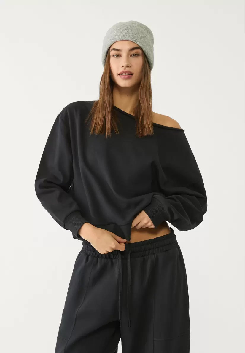 Sweatshirt mit Rundausschnitt für 19,99€ in Stradivarius