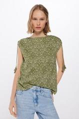 Printed T-shirt with shoulder bow für 5,99€ in Springfield