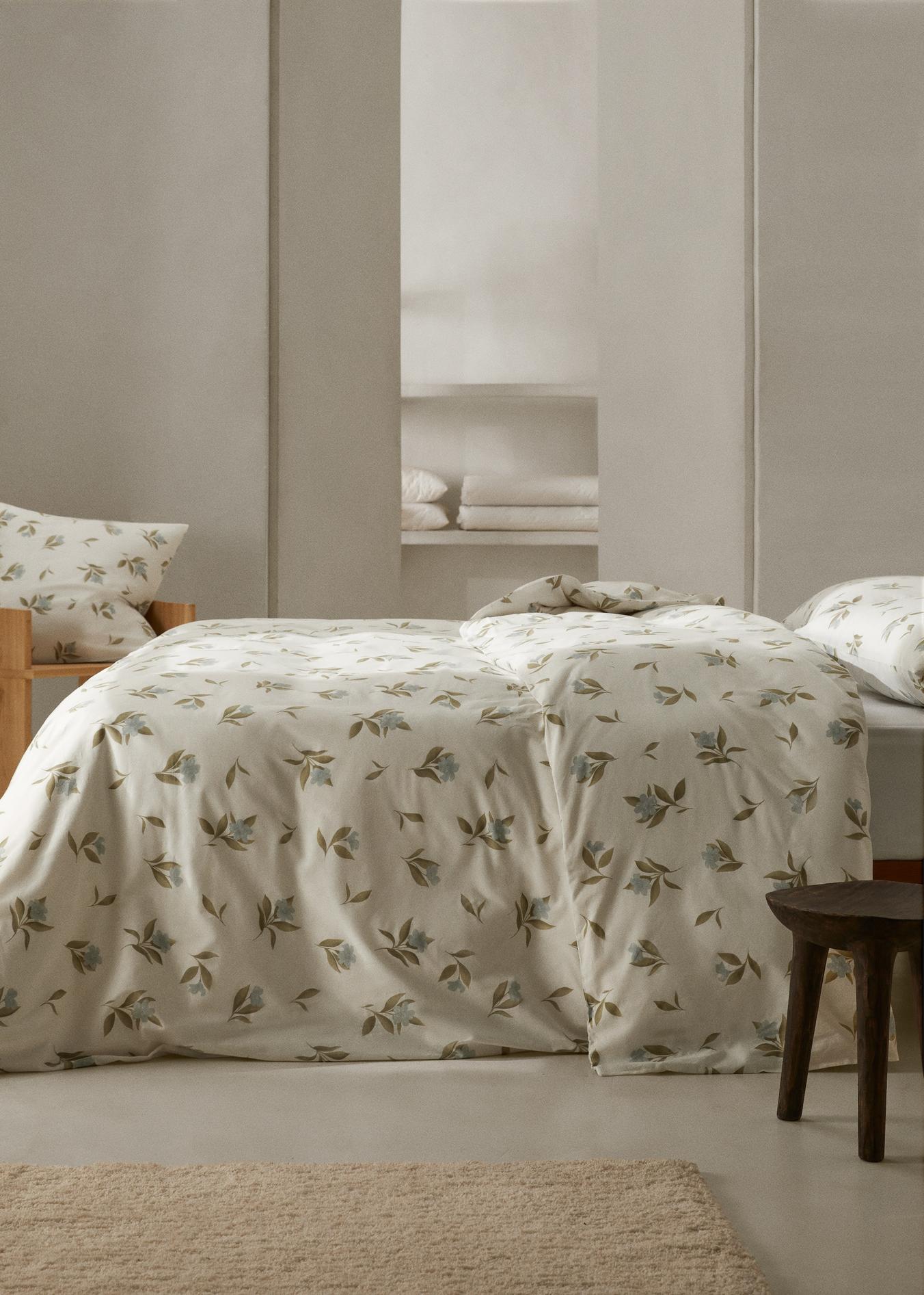 Bettbezug mit Blumenmuster für 150 cm Bett für 45,99€ in Mango