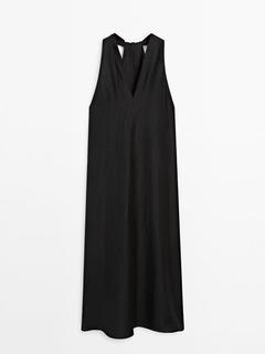 Kleid mit V-Ausschnitt und Zierknoten am Rücken für 89,95€ in Massimo Dutti