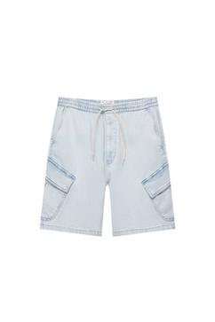 Jeans-Bermudashorts im Cargo-Stil für 17,99€ in Pull & Bear