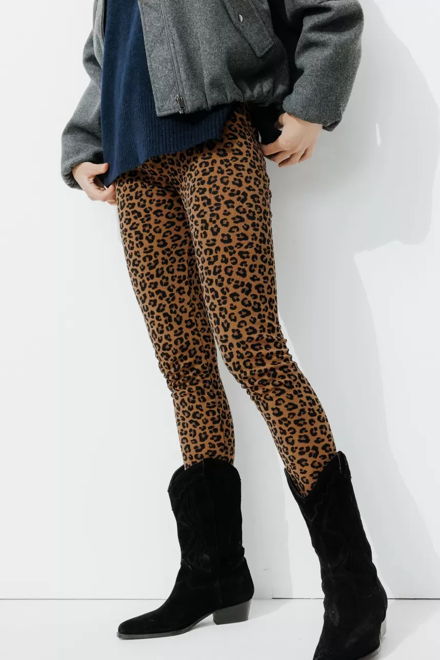 Leggings d'hiver motif léopard für 29,99€ in Promod