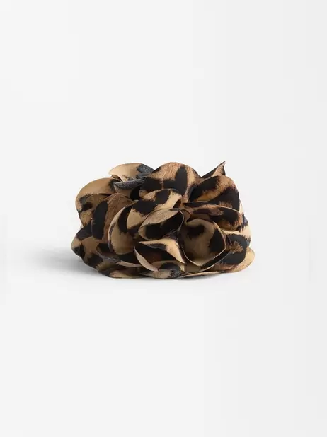 Flower Duckclip With Leopard Print für 12,99€ in Parfois