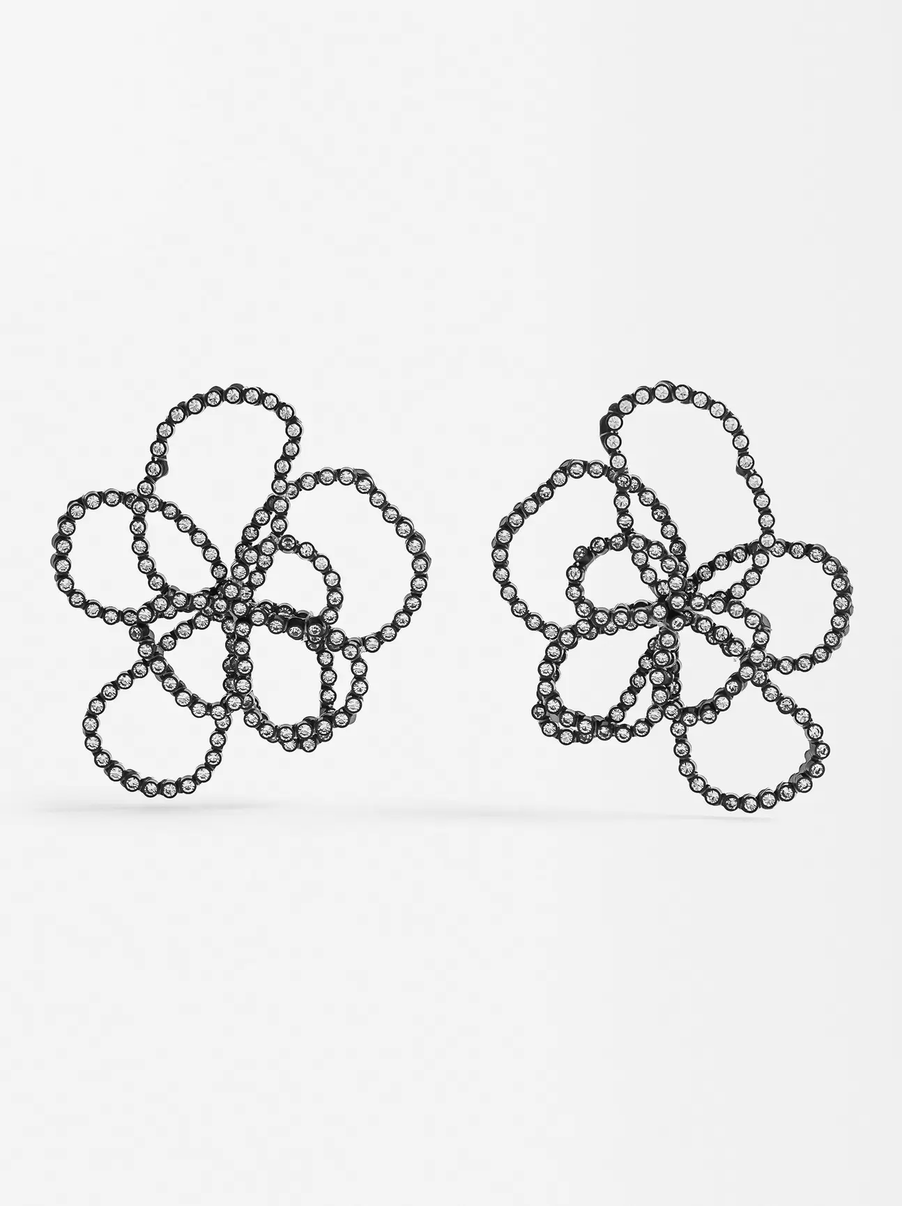 Maxi Flower Earrings With Crystals für 19,99€ in Parfois