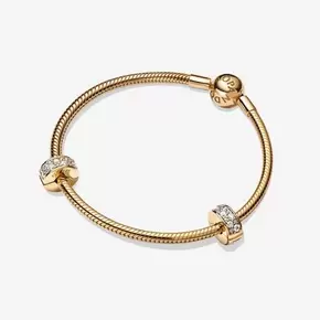 Goldenes Pavé Clip Armbandset für 297€ in Pandora